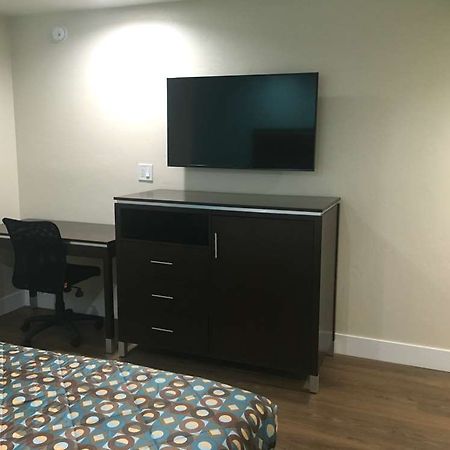 Vagabond Inn Executive - Bakersfield Downtowner Rom bilde