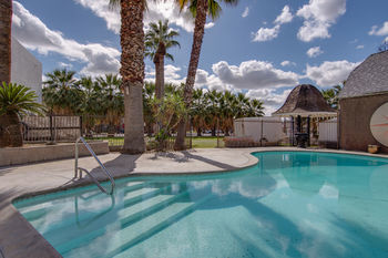 Vagabond Inn Executive - Bakersfield Downtowner Eksteriør bilde
